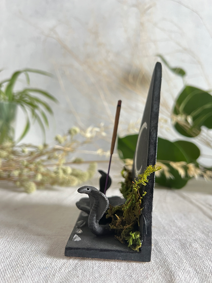 ALTAR INCENSARIO QUEMADOR COBRA NEGRA